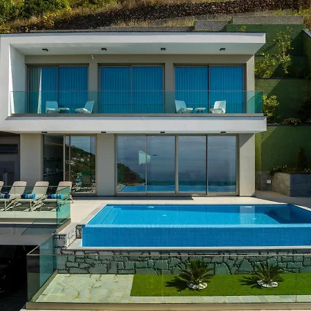 Luxury Bianca * Arco da Calheta (Madeira)