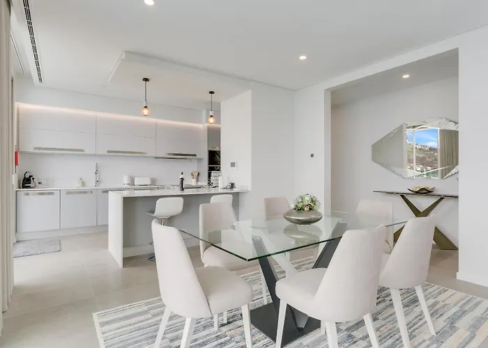 Luxury Bianca By Madeira * Arco da Calheta (Madeira)