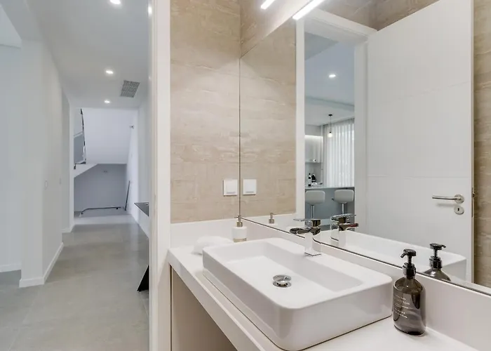 Luxury Bianca By Madeira Willa